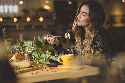 Относится ли пища с глютеном к продуктам, провоцирующим прыщи*? - фото